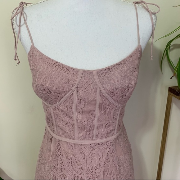 Keepsake The Label Sense Lace Midi Dress in Mauve sz 4 - Picture 4 of 7